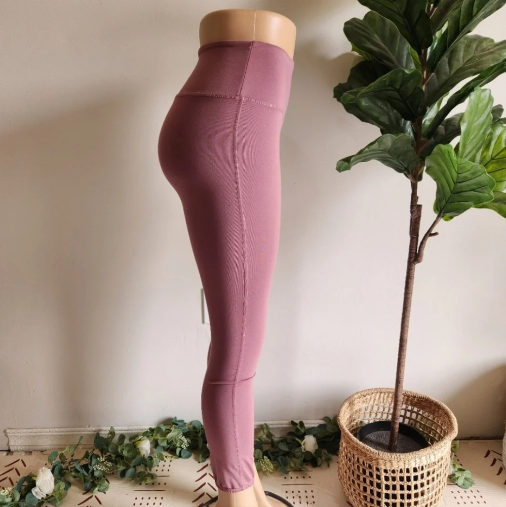 Vuori Jogger Super Soft High Rise Jogger Pants Size S Women Pink Color - Picture 4 of 12